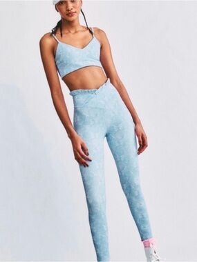 NWOT LOVESHACKFANCY X BEACH RIOT BLUE BOW ATHLETIC LEGGINGS